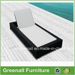 [Hot Item] PE Rattan Wicker Outdoor Sun Chaise Lounger Hotel Swimming Pool Furniture