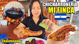 Visitamos la chicharronería Mi Finca en el desvío de Agua Caliente en Chalatenango y disfrutamos de sus nuevos chicharrones de panceta y quedamos enamorados, mira nuestras caras al probarlos por primera vez! #ElSalvador #cocina #comida #chicharron | Nuestro El Salvador