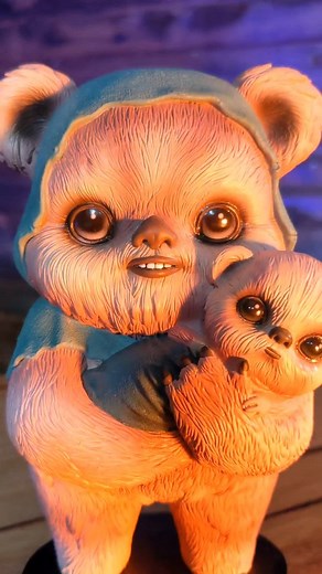 Yub Nub! Contemporary Pop-Surrealist artist Mab Graves brings her signature whimsy art style to the Star Wars universe with this beautiful collection from Sideshow Collectibles! Sooo cute! 🥹 IN STOCK & SHIPPING NOW HERE: tinyurl.com/Mab-Graves-Ewok FREE SHIPPING for orders in Australia over $100 AUD! Shop in-stock items now and pay later with PayPal Pay in 4 or Afterpay! | Popcultcha