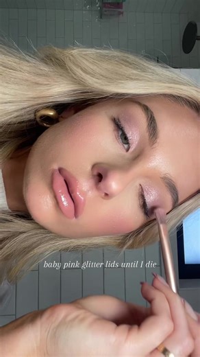 Glamorous Barbie Makeup Tutorial with Naked3 Palette