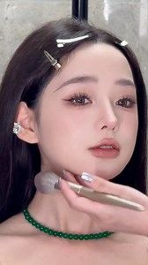 98K views · 1.5K reactions | makeup tips ______. #mymakeup #makeupartist #makeup #mua #makeuplife #makeuplovers #greece #skg #makeupaddiction #makeuptutorial #makeuplook #makeupartistagreece #makeupbyme #makeupforever #makeupinspo #makeuptutorial #makeupideas #makeupjunkie #greece #makeupblogger #makeupgoals #smokeyeye #makeuptips #makeupartistworldwide #makeuplooks #muasupport | Man MakeUp | Facebook