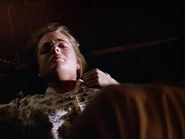 Policewoman captured and raped - ForcedCinema