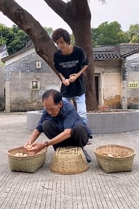 30K views · 604 reactions | funny videos 藍 comedy video- prank video -funny videos 2021- Chinese comedians | Vanessa Arias | Facebook