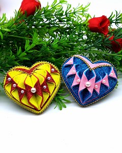 Crafts to make for Valentine's Day: Homemade gifts, February art projects, easy valentine crafts. Handmade gift for Valentine's Day, easy Valentine's Day crafts, hand-made valentines gifts, February crafts, Valentines Day projects, DIY valentine gifts. #valentines #gift #diy | Craftsome
