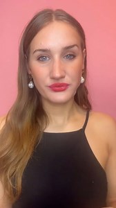 On Clarins Make-up Diaries, Clarins Beauty Coach Expert Samantha demonstrate how to achieve a radiant and flawless complexion 😍 Watch on the Clarins UK website now! | Clarins