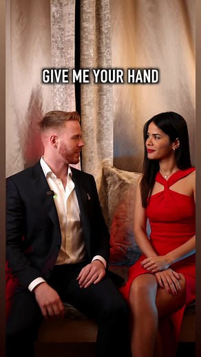 4K views · 59 reactions | This is a fun and silly game to play on the date with her. Use playful assumptions relating to the person in front of you #datingadvice #datingtips #confidence | David Meessen | Facebook