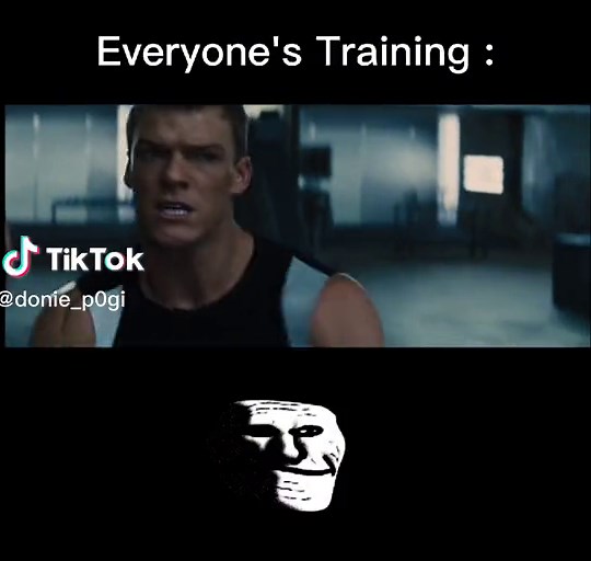 Katniss Everdeen Fight Scenes and Archery Skills in The Hunger Games