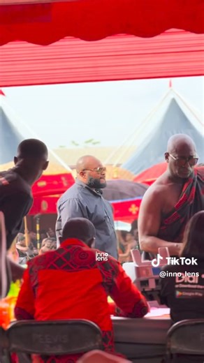 Infact Ghanaians are beautiful and they're Culture 😍 piwaaa 🟡🟢⚫️ #prowrefu #Otumfuo #ghana #positive #beautiful | Malady TV