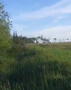 Ce matin à Calais, des CRS ont fait usage de gaz lacrymogènes et LBD à l’encontre de personnes exilées alors que des femmes et des enfants se trouvaient sur place. Au moins 4 personnes blessées, dont 1 mineur par un tir de LBD. Via: HumanRightsObs | Cerveaux non disponibles