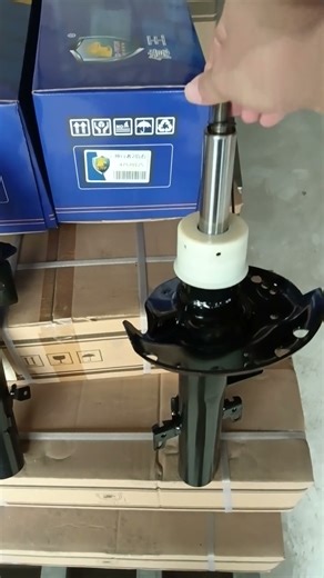 FreeLander shock absorber#shockabsorber #landrover #carsuspension #carpart #4x4