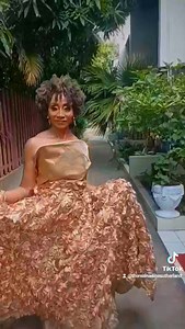 The @qorihc awards was lit. Feeling myself after being dressed for the occasdion by @pebbles876designer and my face beaten by @patadolphus . Big up to my neighbor Brian Sutherland for his assistance with the video. Big up all the new Queens, and all those that set the way! Yes walk out pan dem! #Queen | Nadine Sutherland