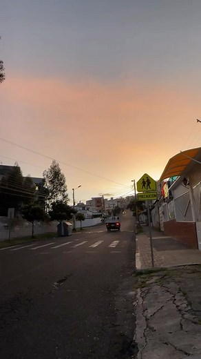 6am listos para arrancar una nueva semana. . Asi nos recibe nuestro box 﫶. . #training #quito #ecuador #crossfit | Ignite Athletics | Facebook