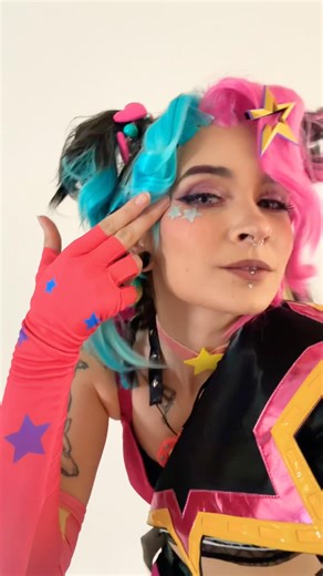 Lovestruck Jinx 💖✨💥🎸🦈 ‪@leagueoflegends‬ ‪@wildrift‬ ‪@riotgames‬ #lovestruckjinx #jinxcosplay