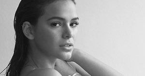 Topless e wet hair: Bruna Marquezine ganha elogios em foto. 'Plena'. Veja!