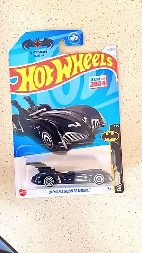 14 reactions | I JUST STARTED my @hotwheelsofficial x #Matchbox collection .. Like I’m brand spanking new !!  I just buy what I love .. I have zero clue if I have “Collectible heat” or not ..藍藍路‍♂️路‍♂️路‍♂️ Tag someone who loves Hotwheels .. let me know if I’m starting out on the right wheel !!! It’s #TOY2SDAY ️ #Hotwheels #diecastcollector #Toycollector #Cars #CarCollection #Starters | KWAMÈ | Facebook