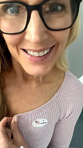 Highlights from last week & weekend: 1️⃣ Early voting 2️⃣ My travel brush set was featured on Forbes travel essentials list! 3️⃣ Amazing sunsets almost every night! 4️⃣ Weekend in NYC 5️⃣ Wedding dress shopping with my friend & her daughter 6️⃣ Good morning New York! Stayed at Arlo Nomad 7️⃣&8️⃣ Street scenes, pickle ball really is that popular! 9️⃣ Green shakshuka at brunch with my kids! 🔟 Washington Square Park Hope you had a great weekend, what were you up to? Happy election day, don’t forge