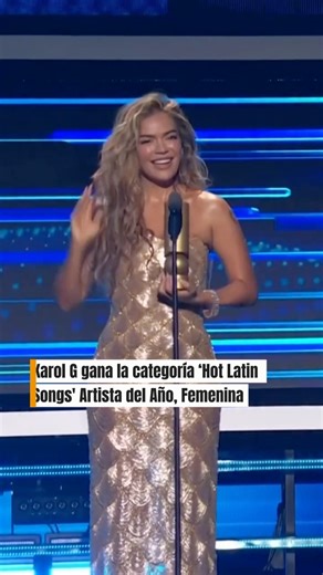 🎤KAROL G GANA LA CATEGORÍA “HOT LATIN SONGS – ARTISTA DEL AÑO, FEMENINA”. Karol G se llevó el premio “Hot Latin Songs – Artista del Año, Femenina” en los Premios Billboard de la Música Latina 2025 y, visiblemente emocionada, agradeció el apoyo de sus fans. #KarolG #Billboard #LatinMusic #HotLatinSongs #MúsicaLatina #LatinoNews | Latino News