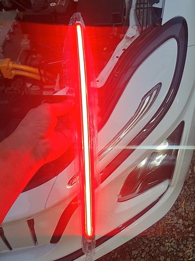 Светодиодный молдинг на капот для Hongqi e-qm5