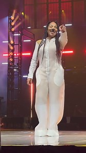 West Palm Beach! It’s time for you and the #togetheragaintour 2nite! Video by Henry T (shared by @itzjakebitch on IG) | 100% JANET