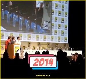 Gal Gadot, recuerda su primera Comic-Con siendo Wonder Woman, y estas son sus palabras: "Mi primera Comic-Con en julio de 2014. Los últimos 7 años fueron un viaje increíble y estoy más que listo para lo que sea que traigan los próximos 7 :)" #wonderwoman | Mr. Savitar