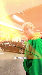 41K views · 540 reactions | Nisko, stylowo i z klasą!  1965 Chevrolet Impala Lowrider – legenda, która przyciąga spojrzenia. Lśniący lakier, perfekcyjnie dopracowane pinstripe’y i bogato zdobione wnętrze w klasycznym stylu. Chromowane zderzaki odbijają światło, a hydraulika sprawia, że ta bestia dosłownie tańczy na ulicy. | Wystawa Ikony Motoryzacji | Facebook