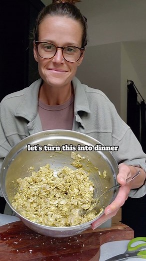 Looking for some easy dinners?! You're in luck! Instead of grocery shopping, I decided to make meals out of items I already had in my pantry. I love healthy dinners that are flexible, and we can use what we have! This is one of them. I used a har of pesto I had that was extra, cheese, and leftkver turkey from.when I over bought when my family was visiting. I'll share my recipe here, then below, give other examples of what you could use! First, start with this quick and easy pizza dough: 2 1/4 ts