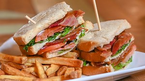 1.2K views · 21 reactions | We have lunch specials EVERYDAY at The Met  Check out what we have on the menu for the summer, our specials run everyday from 11AM to 3PM | The Met | Facebook