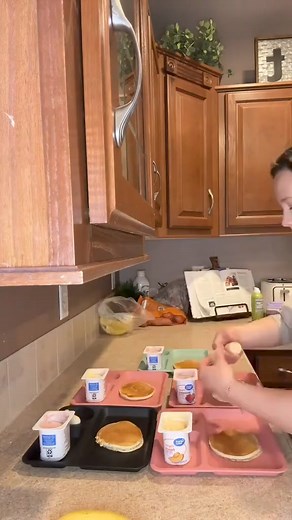 part 2. 🥞🥞🥞🥞🥞 Snap chat: lifewith_han Instagram: dailymealideas_ Facebook: daily meal ideas YouTube: lifewith_han #dailymealideas__ #lifewithhan #hansdaycare #daycaremeals #inhomedaycare #toddlermeals #kidsmealideas #kidsmeals #daycareprovider #daycare #easy meals #easykidsmeals | Daily meal Ideas