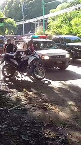 #SantaAna | La PNC capturo a sujeto en estado de ebriedad, que provocó un fuerte accidente en el puente El Sauce está tarde. Dicho sujeto fue capturado y puesto a disposición de las autoridades por conducción peligrosa. | Santa Ana Noticias