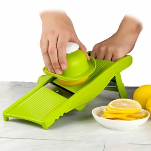 [Hot Item] Professional Manual Adjustable Multifunctional Plastic Hand Operated Vegetable Cutter