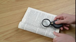 Magnifying Glass With Light, 30xHandheld Large Magnifying Glass 12LED Illuminated Lighted Magnifier ,10xPocket Magnify Glass Folding Mini Magnifying Glass For Seniors Read Jewelry Macular Degeneration