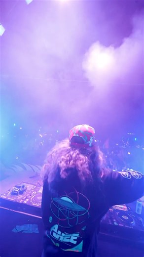 Can I borrow you for a wiggle bit? 🔊🕺💃🔊 ID: ZeroUK - Spice Girls Bootleg x AHEE - Inner Energy #housemusic #bassmusic #spicegirls #festival #edm #rave #basshouse #plur | AHEE