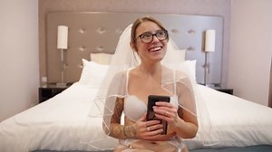 Innocent Hot Wife (Innocent Hotwife)