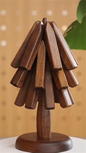 Easy to protect your table | Party Poppers | Facebook