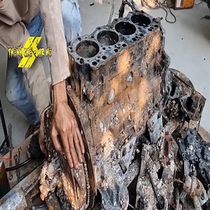 I found the machine that was under the sea for many years. Many Rusty and barnacle | Santalo