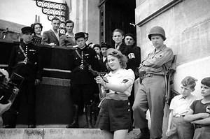 Perempuan Berumur 18 Tahun Simone Segouin Tangkap 25 Nazi Pada PD II | National Geographic