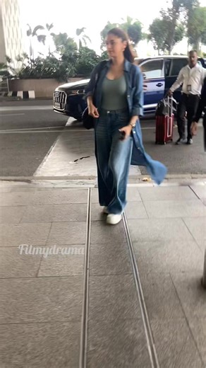 9.8K views · 66 reactions | Aditi Rao Hydari napped at the airport #aditiraohydari | Filmydrama | Facebook