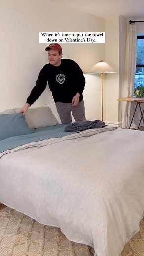 Brooklinen on Instagram: "When Heathered Cashmere is on the bed, we always use protection 﫢 The look: Ink Blue Heathered Cashmere sheets with a Fog Heathered Cashmere Duvet."