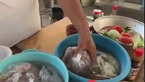 1.4M views · 24K reactions | Caldo levanta muertos con este si agarras potencia Camarón pulpo jaiva manta fresca y coconaco | Lencho 4x4 | Facebook