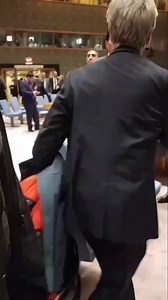 ダニー・ダノンは、昨日の国連安保理会合後に、反イスラエル・反西側のコロンビア大学教授ジェフリー・サックスから詰め寄られた。サックスは国連職員でもあり、シオニストが米国政府を支配しているという主張を繰り返し行っている。サックスが「エステルとアウシュビッツ」と発言したのは、ダノンが安保理演説で「ユダヤ人虐殺が起きる前に行動すべき」と述べ、エステルとアウシュビッツに言及したことへの言及だった。ロシアと中国はサックスの安保理説明を求めたが、英国が拒否した。