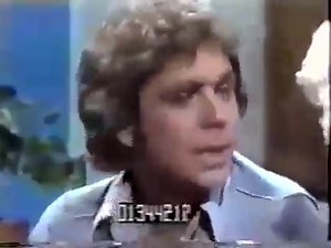 A vintage shirtless #DaysofourLives scene! LOL I never saw this scene when it aired. It is surreal to see it now! It feature Maggie Mason and #pattyweaver Thanks Anthony Dickey for sending! #dool #nbc #DAYS #allthedaysofourlivesdaysgoneby | Wesley Eure fan-page