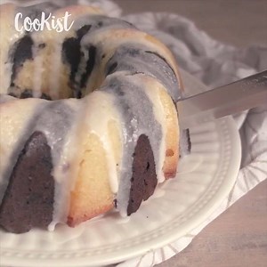 Chocolate vanilla swirl bundt cake