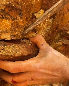 Mining purple gold: Amethyst extraction🔮🔮 | MetDaan Creative