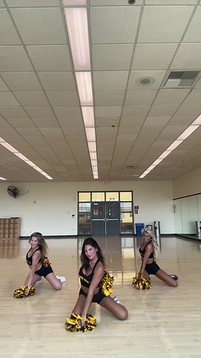 Amazing Dallas Cowboys Cheerleaders Dance
