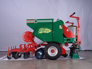 [Hot Item] Potato Planter Potato Planting Only Automatic Tractor Potato Planter Machine Potato Planter