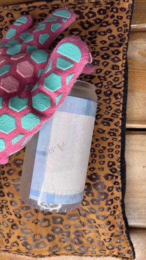 When the hero gets boring… I reach for Villains Favorite Brew.Dripping with dark romance, morally gray chaos, and just the right splash of danger—this 16 oz frosted glass tumbler is for those who always root for the villain.Books, blood, roses, and dragons? Yes, please.Because let’s be honest… bad decisions taste better in a pretty cup.Tag your favorite morally gray obsession and tell me—Who’s your ultimate bookish villain crush?#VillainsFavoriteBrew #MorallyGreyMen #SpicyReadsOnly #BookishVilla