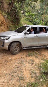 18K views · 978 reactions | Colombia  #offroad #parati #4x4 #toyota #hilux toyotahilux diesel offroadpanama 4wd pickup | pasionoffroad | Facebook