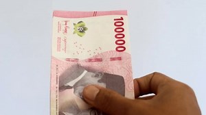 Counting Banknotes 100000 Rupiah Means Payment Stock Footage Video (100% Royalty-free) 3705750867 | Shutterstock