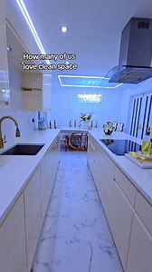 Kitchen | Bennyomoedo Family