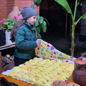 Shekerbura - Traditional Dessert of Azerbaijan. Grandma's Homemade Dessert Recipe | Village Show